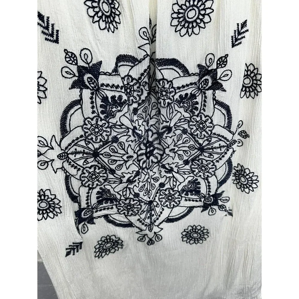 Coco + Jameson Lace Top Sz XL Navy Off White Long Sleeve Tunic Boho - Picture 3 of 9